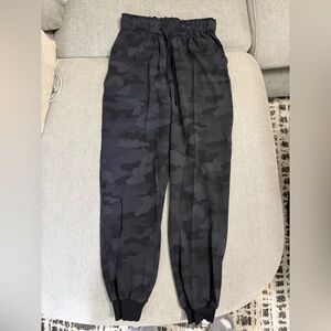 Lululemon joggers black camo size 4